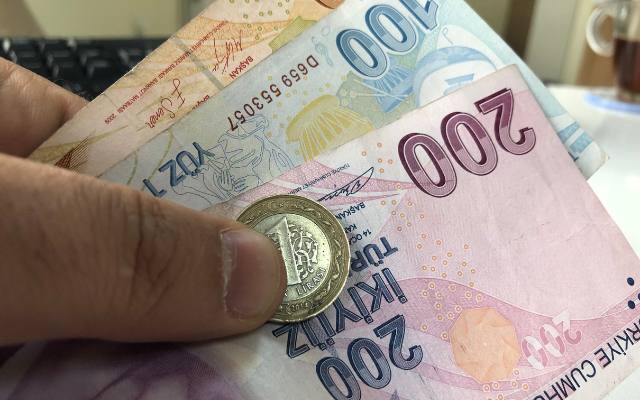 Tipping in Turkey: Complete Guide To When, How Much & Why!